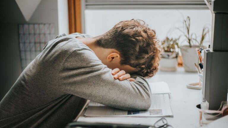 nguyên nhân khiến cơ thể luôn cảm thấy mệt